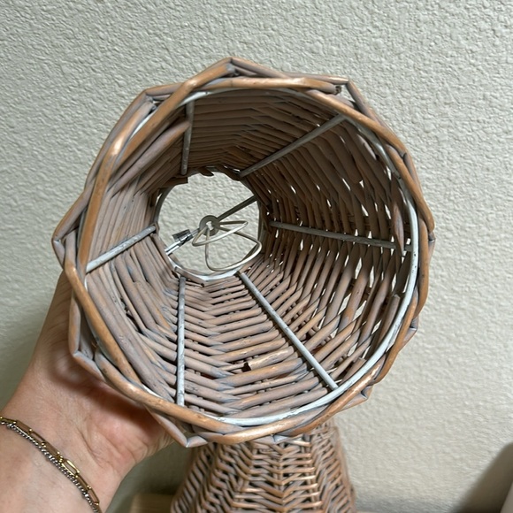 Woven Rattan lamp shades set of 4 - Picture 3 of 6